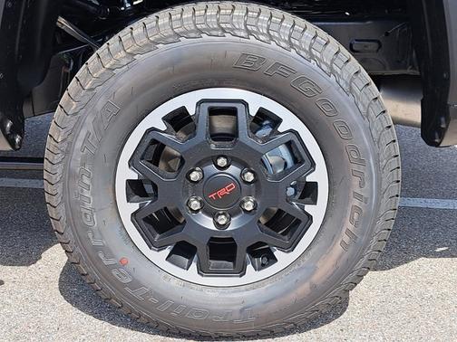 2025 Toyota Tacoma TRD Off Road