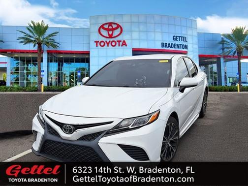 2020 Toyota Camry SE