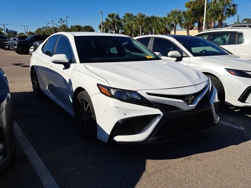 2021 Toyota Camry SE