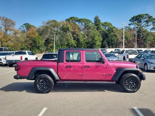 2024 Jeep Gladiator Sport