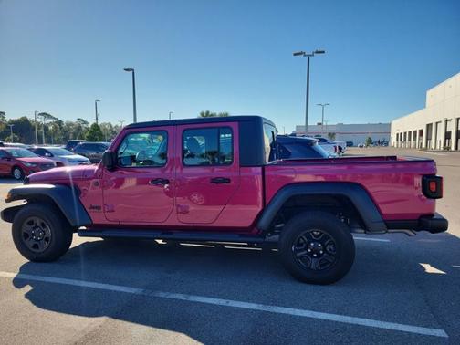 2024 Jeep Gladiator Sport