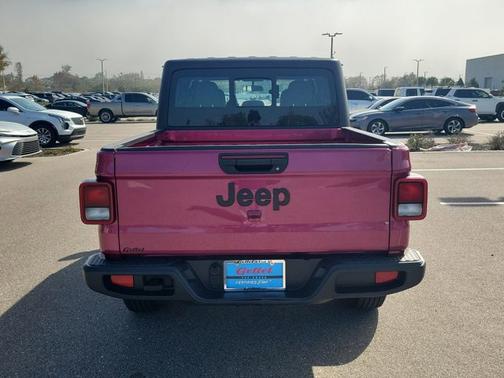 2024 Jeep Gladiator Sport