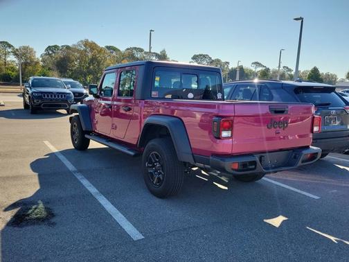 2024 Jeep Gladiator Sport