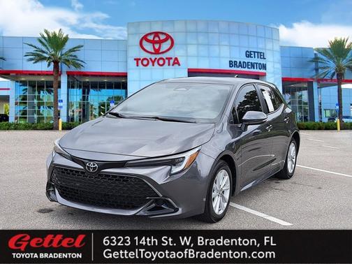 2025 Toyota Corolla Hatchback SE