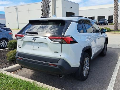 2023 Toyota RAV4 XLE Premium