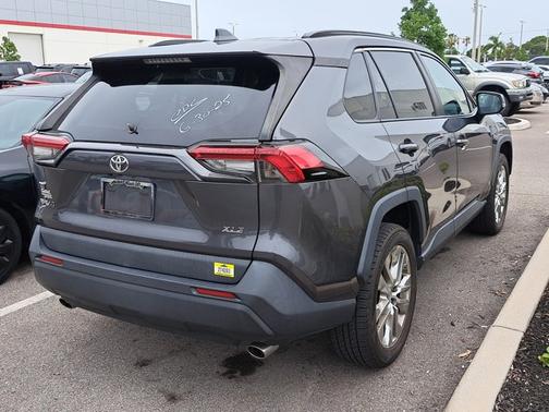 2019 Toyota RAV4 XLE Premium