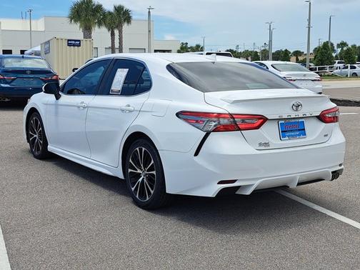 2019 Toyota Camry SE