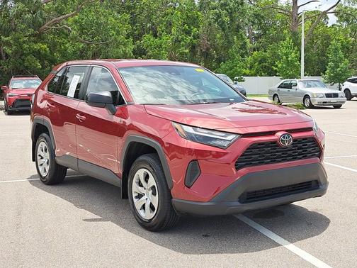 2023 Toyota RAV4 LE