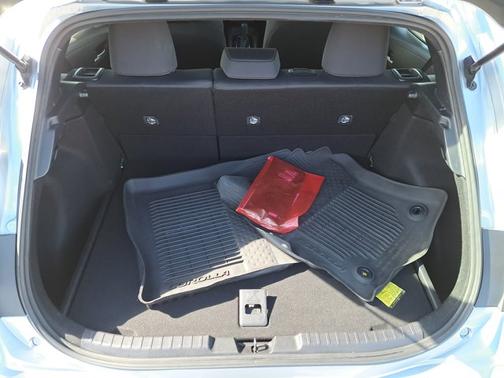 2023 Toyota Corolla Hatchback SE