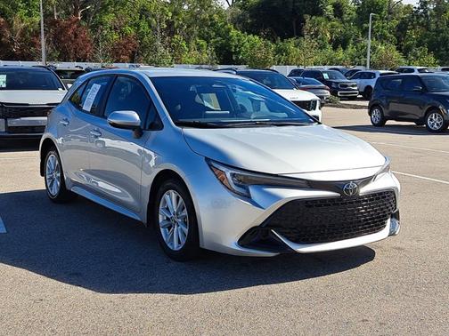 2023 Toyota Corolla Hatchback SE