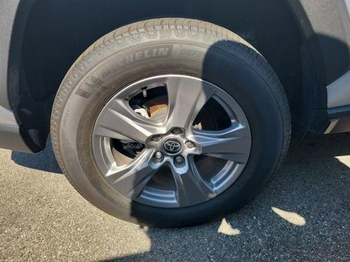 2023 Toyota RAV4 Hybrid Hybrid XLE