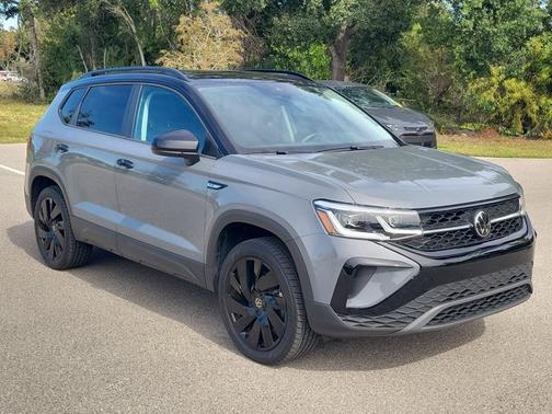 2024 Volkswagen Taos SE Black