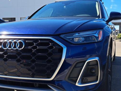 2023 Audi Q5 S line Premium Plus