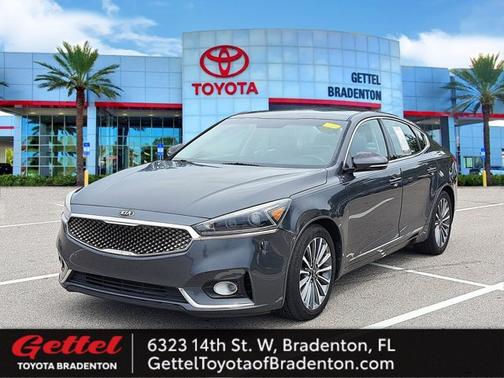 2017 Kia Cadenza Premium