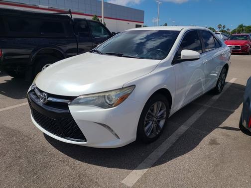 2016 Toyota Camry SE
