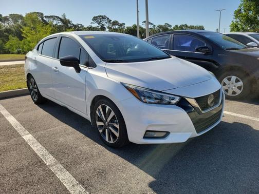 2020 Nissan Versa SR