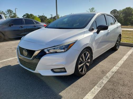 2020 Nissan Versa SR