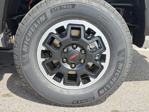 2025 Toyota 4Runner TRD Off Road