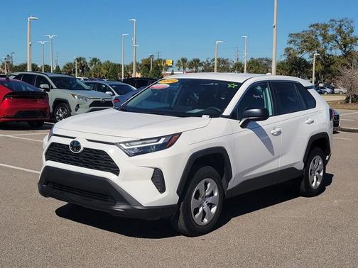 2024 Toyota RAV4 LE
