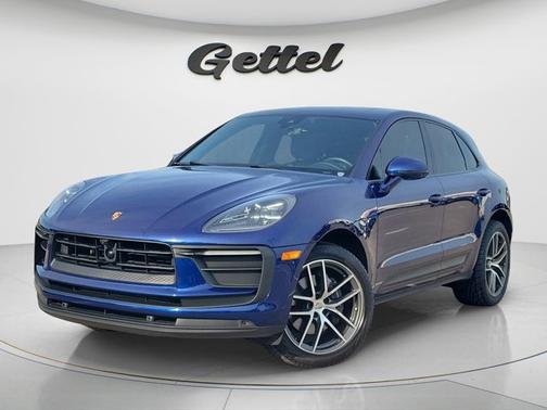 Gentian Blue Metallic 2022 Porsche Macan Base