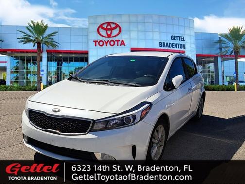 2017 Kia Forte5 LX