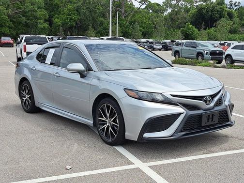 2023 Toyota Camry SE