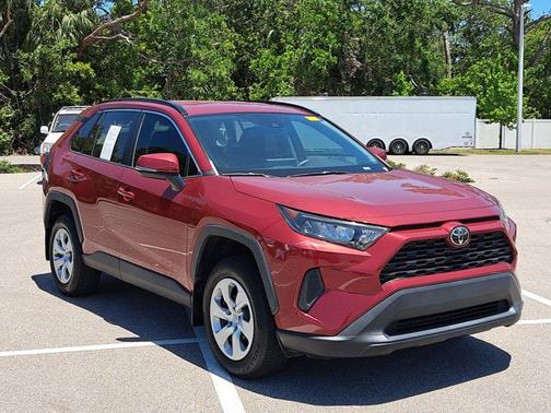 2020 Toyota RAV4 LE