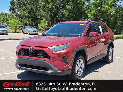 2020 Toyota RAV4 LE