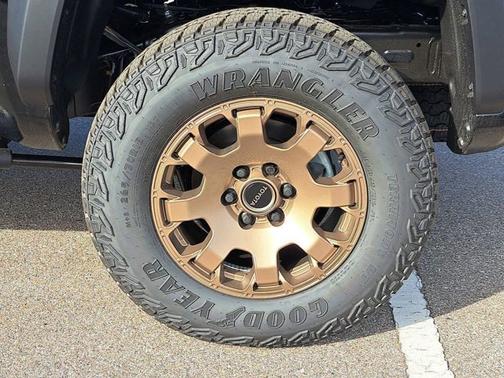 2025 Toyota Tacoma Base