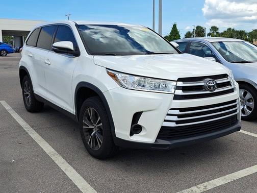 2019 Toyota Highlander LE
