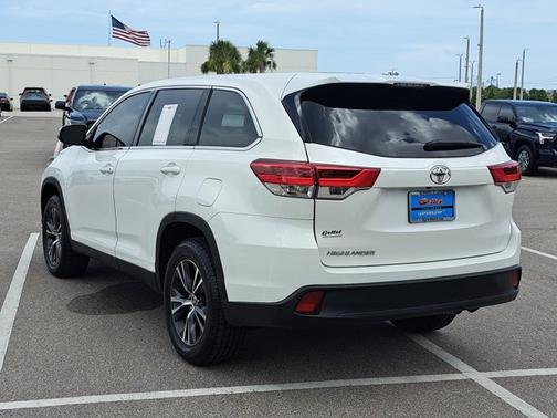 2019 Toyota Highlander LE