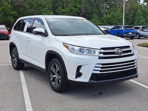 2019 Toyota Highlander LE