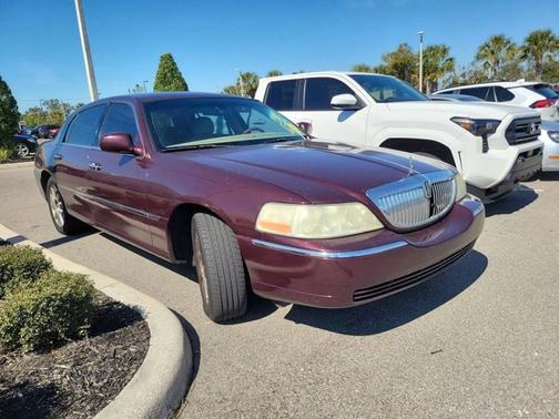 2007 Lincoln Town Car Signature Limited