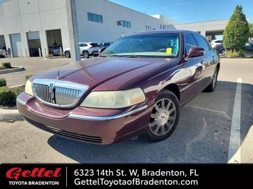 2007 Lincoln Town Car Signature Limited
