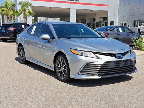 2023 Toyota Camry Hybrid Hybrid XLE