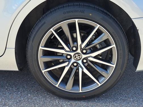 2023 Toyota Camry Hybrid Hybrid XLE