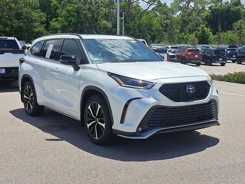 2022 Toyota Highlander XSE
