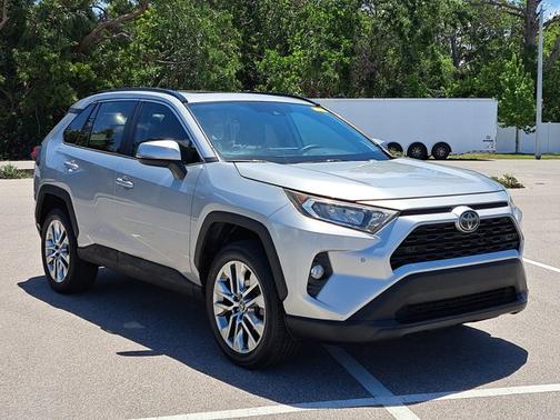 2019 Toyota RAV4 XLE Premium