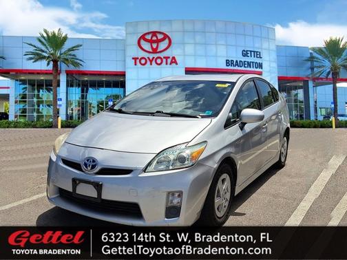 2010 Toyota Prius III