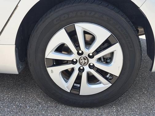 2016 Toyota Prius Four