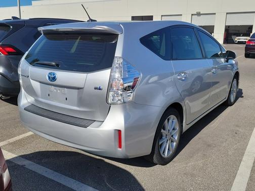 2012 Toyota Prius v Five