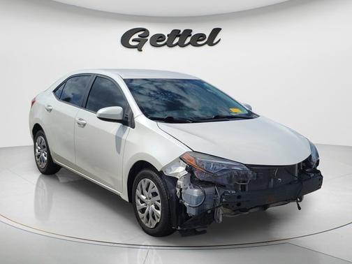 Blizzard Pearl 2019 Toyota Corolla LE