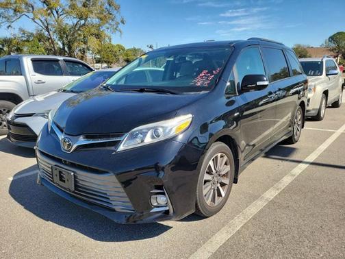 2018 Toyota Sienna Limited Premium