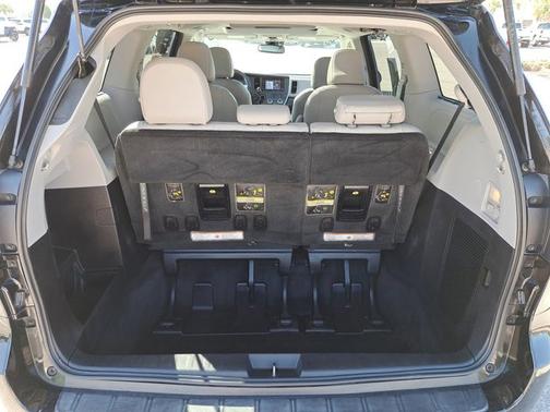 2018 Toyota Sienna Limited Premium