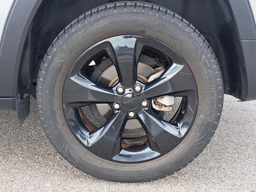 2016 Jeep Cherokee Altitude