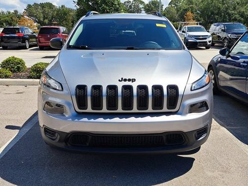 2016 Jeep Cherokee Altitude