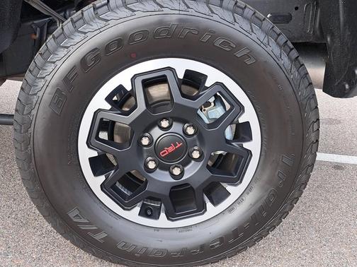 2025 Toyota Tacoma Base