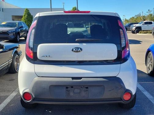 2016 Kia Soul Base