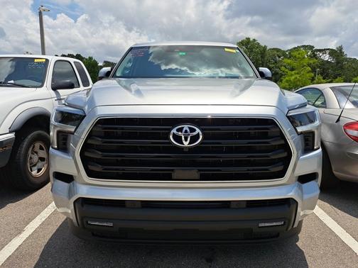 2024 Toyota Sequoia SR5