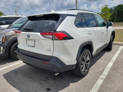 2022 Toyota RAV4 Hybrid Hybrid XLE Premium